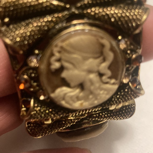 RARE DESIGN "OPC"  LADY'S WATCH 6 CAMEOS HINGEED  CUFF ORANGE STONES " QUARTZ - Picture 5 of 8